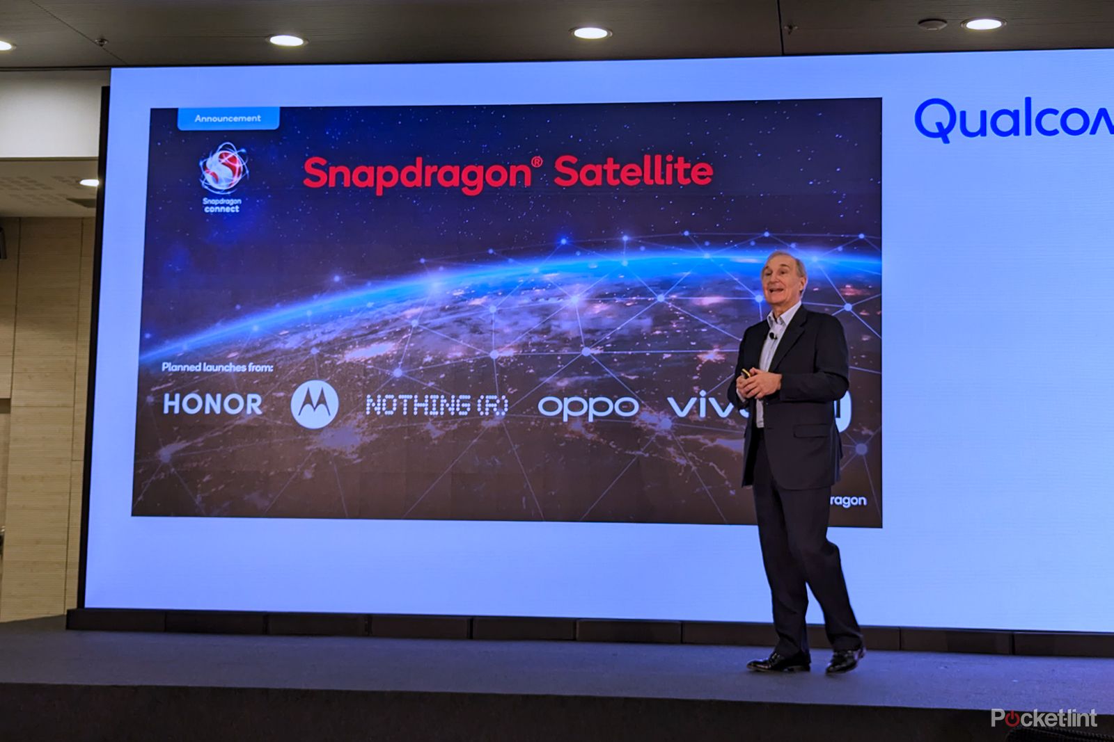 Началась новая космическая гонка, поскольку Qualcomm объявляет о партнерах для Snapdragon Satellite, включая некоторые из крупнейших брендов Android.