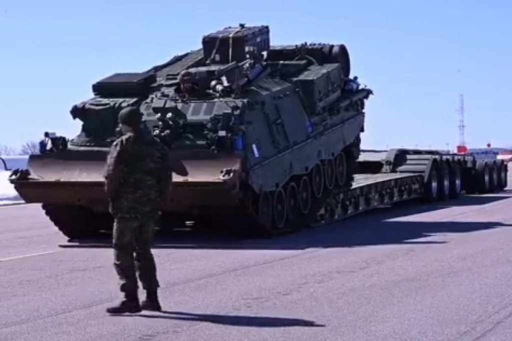 В Сети высмеяли власти Канады «скромную» военную помощь Украине — Financial Times