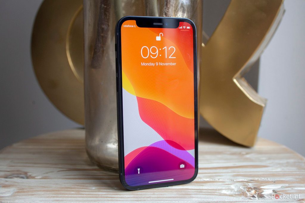 IPhone 16 Pro от Apple намекает на недостаточный дисплей Face ID, но селфи-камере придется подождать