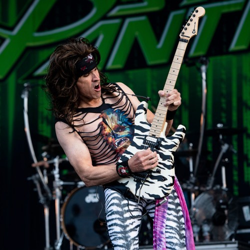 Сумка Steel Panther’s Satchel заклеймила K-Pop бойз-бенд BTS «s***t» — Fil