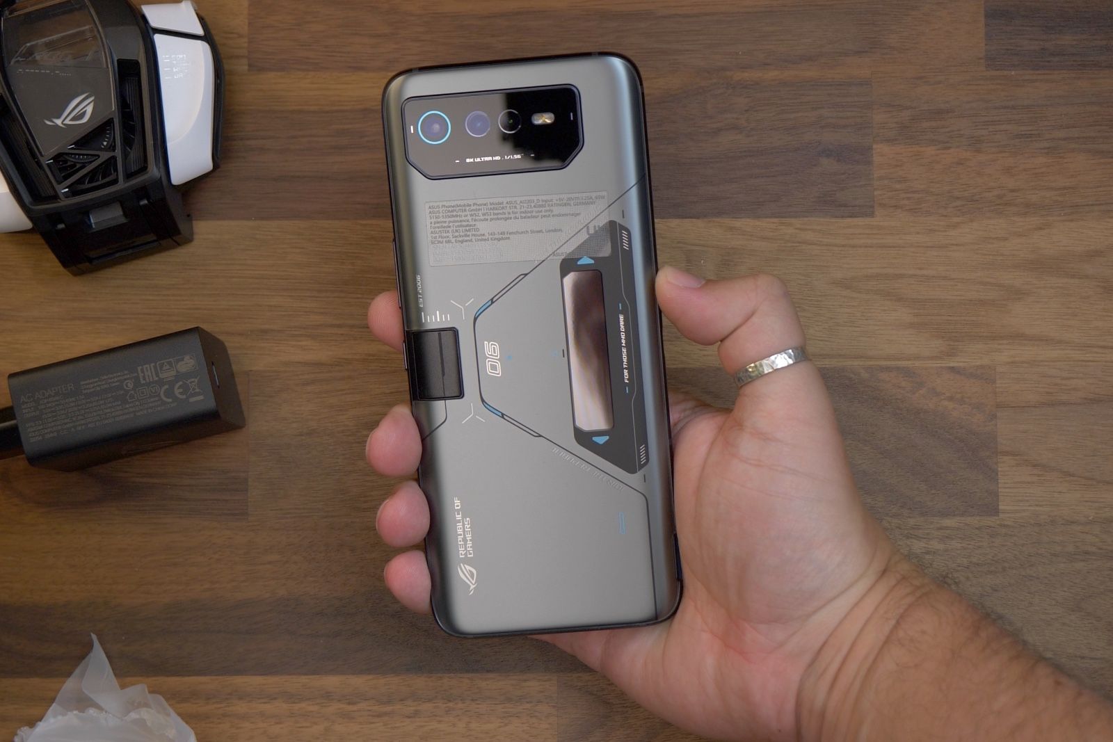 Утечка личных фотографий ROG Phone 7 по мере приближения запуска