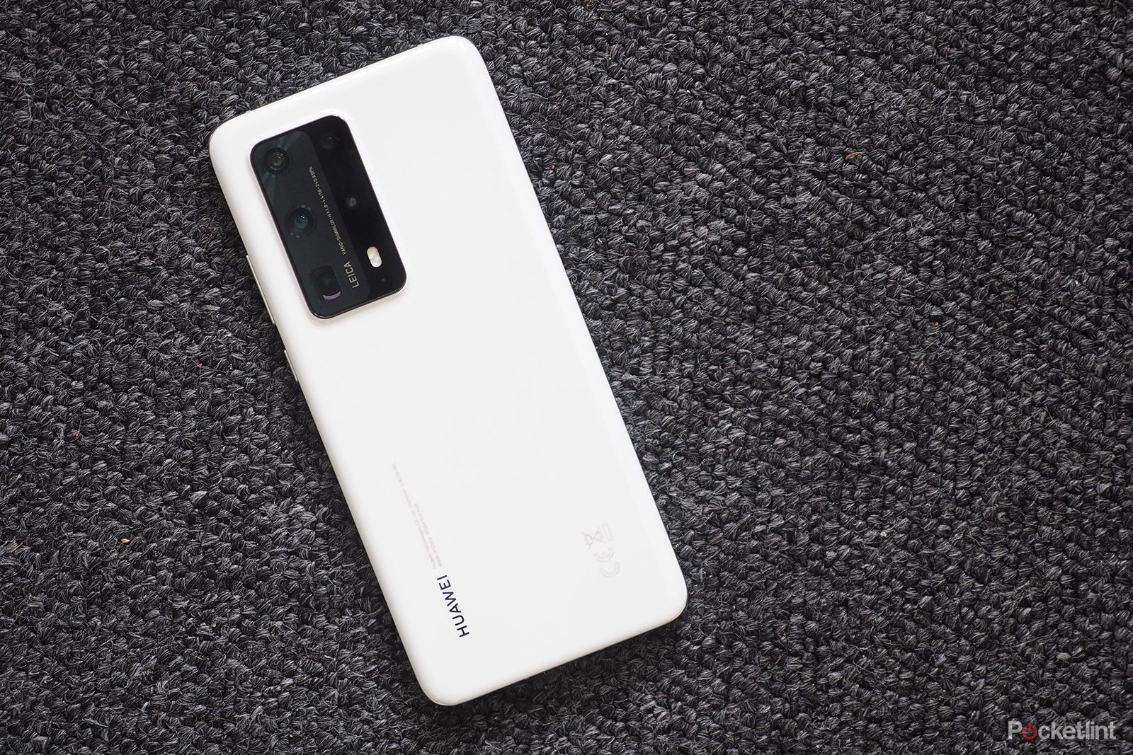 Исполнительный директор Huawei дразнит фотографиями, сделанными перископической камерой P60 Pro с зумом