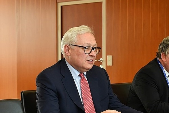 Рябков: Россия будет вынуждена реагировать на ядерные испытания США — Financial Times