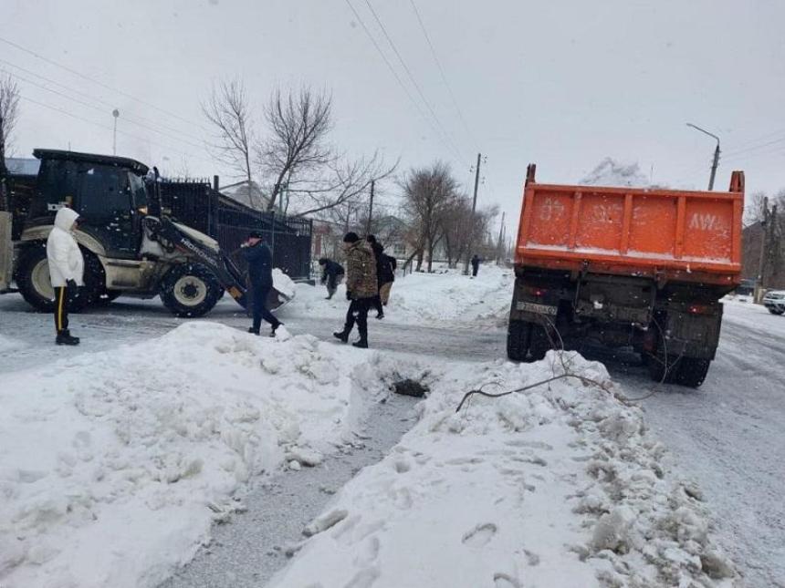 Более 13 тысяч кубометров снега вывезли из населенных пунктов ЗКО — Financial Times