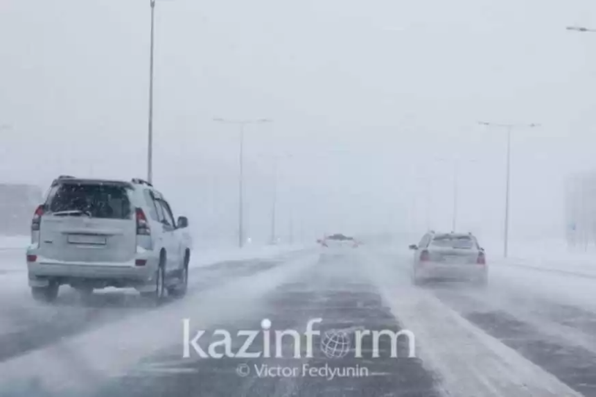 Дороги для транспорта закрыли в Актюбинской и Карагандинской областях — Financial Times
