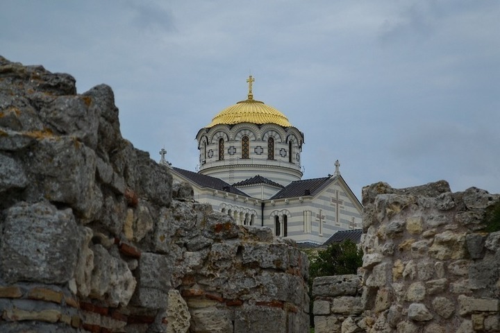 Глава Севастополя прокомментировал «сообщения о громких звуках» — Financial Times