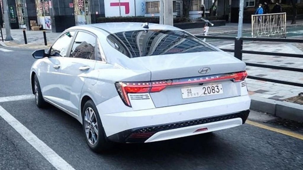 Появились первые живые фото нового Hyundai Accent