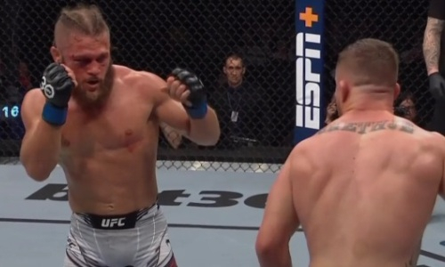 Видео полного боя Джастин Гэтжи — Рафаэль Физиев в соглавном событии UFC