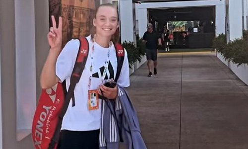 Елена Рыбакина показала видео прибытия на турнир в Майами