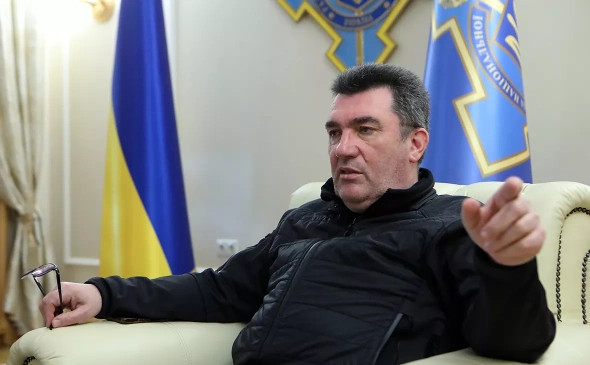 Украинцы умирают за интересы НАТО — Данилов — Financial Times