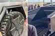Cybertruck вблизи и внутри. Первые подробности на видео