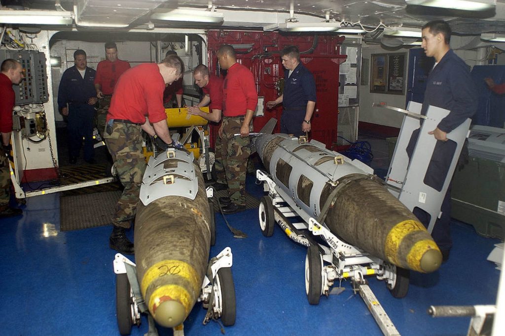На Украине подтвердили использование американских «умных бомб» JDAM — Financial Times