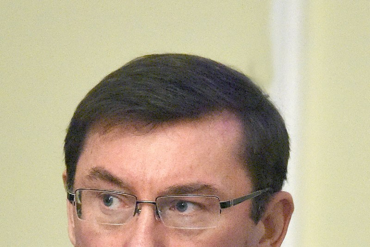 Экс-генпрокурор Украины Луценко заявил, что ему приказали покинуть Артемовск — Financial Times