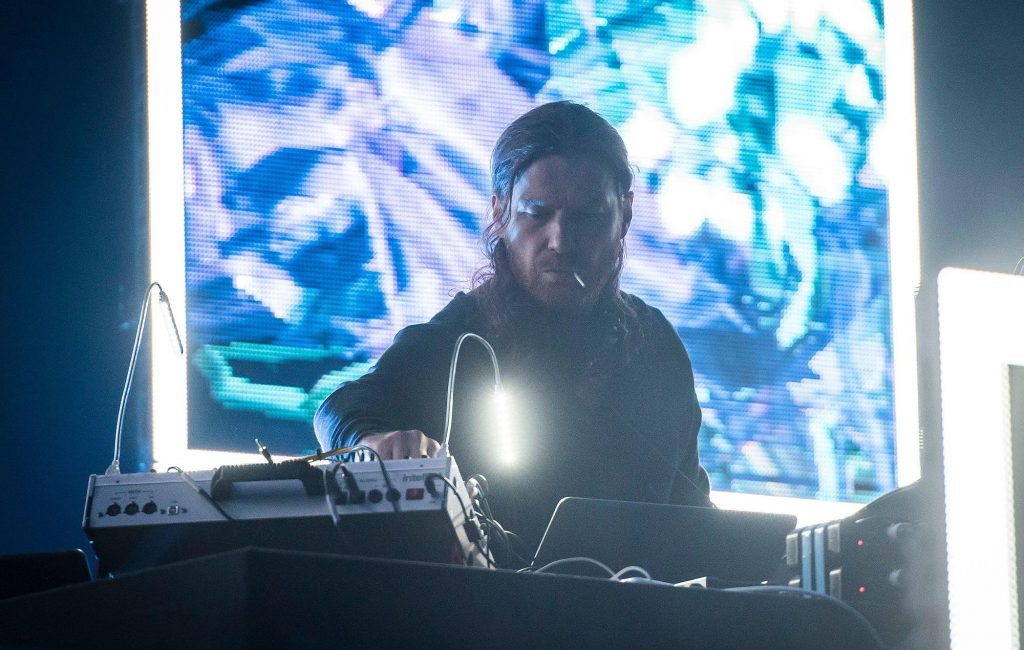 Aphex Twin тизерит шоу в Бристоле — Fil