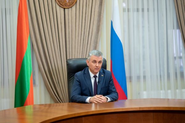 Красносельский: Украинские беженцы нам не враги, СБУ их использует — это иное — Financial Times