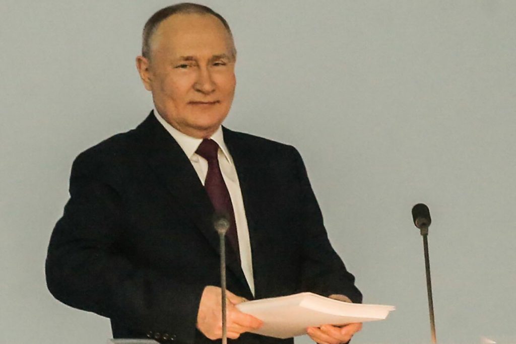 Хуснуллин доложил Путину, что народ активно возвращается в Мариуполь — Financial Times
