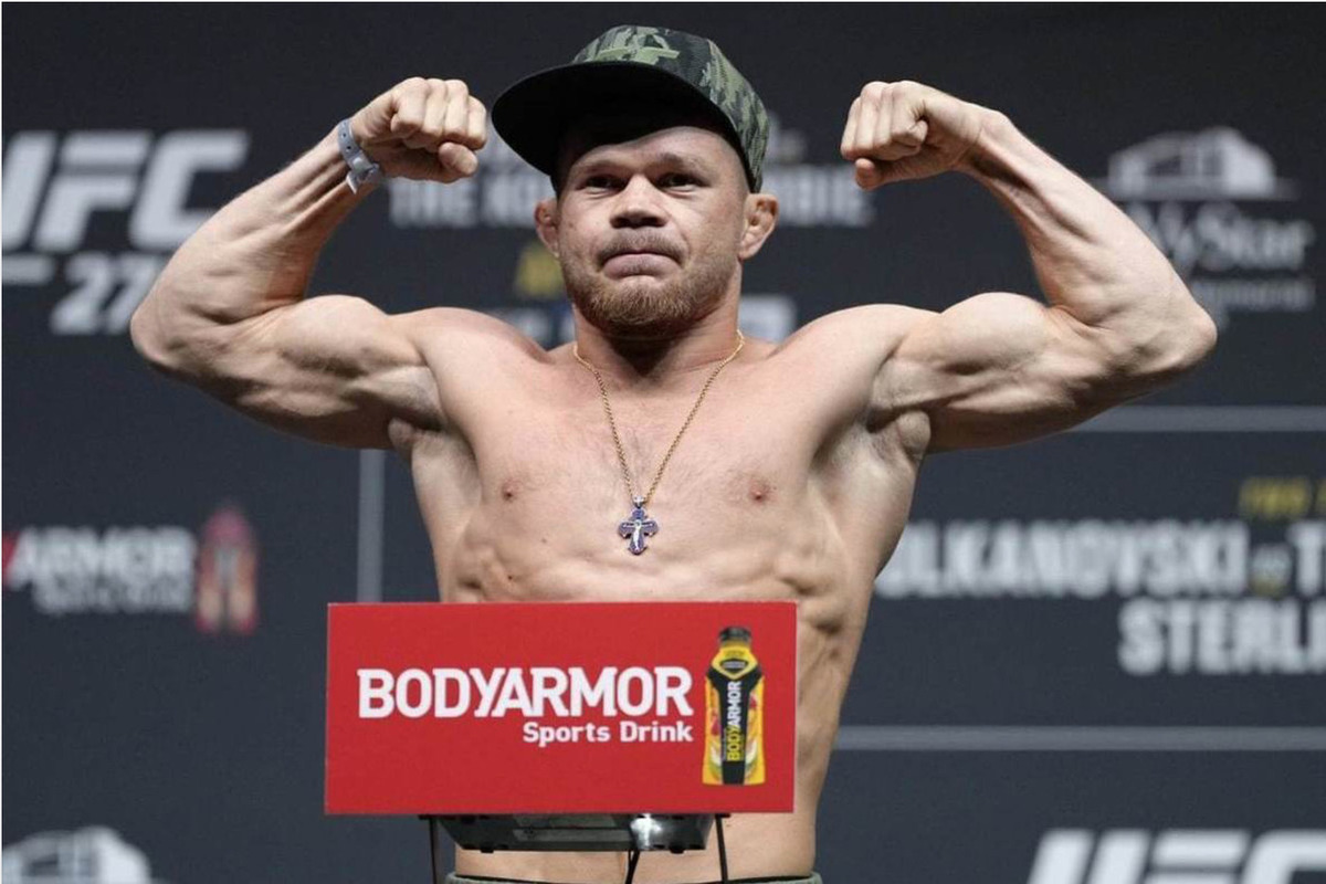 Петр Ян проиграл грузину Двалишвили в бое UFC — Financial Times
