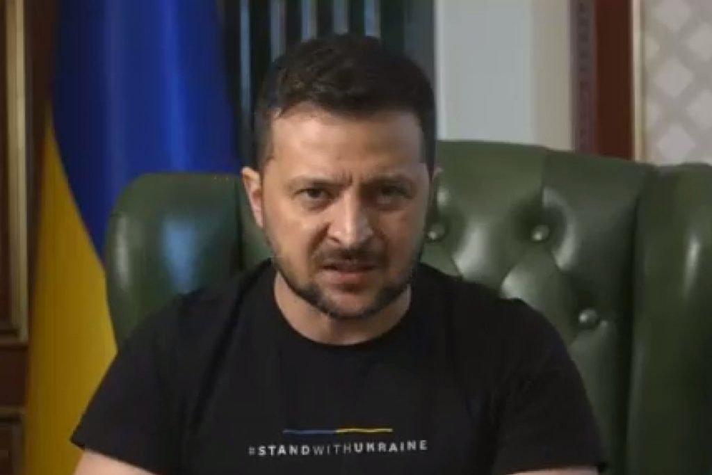 Зеленский посетовал на отсутствие успехов и новых решений по поддержке Украины — Financial Times
