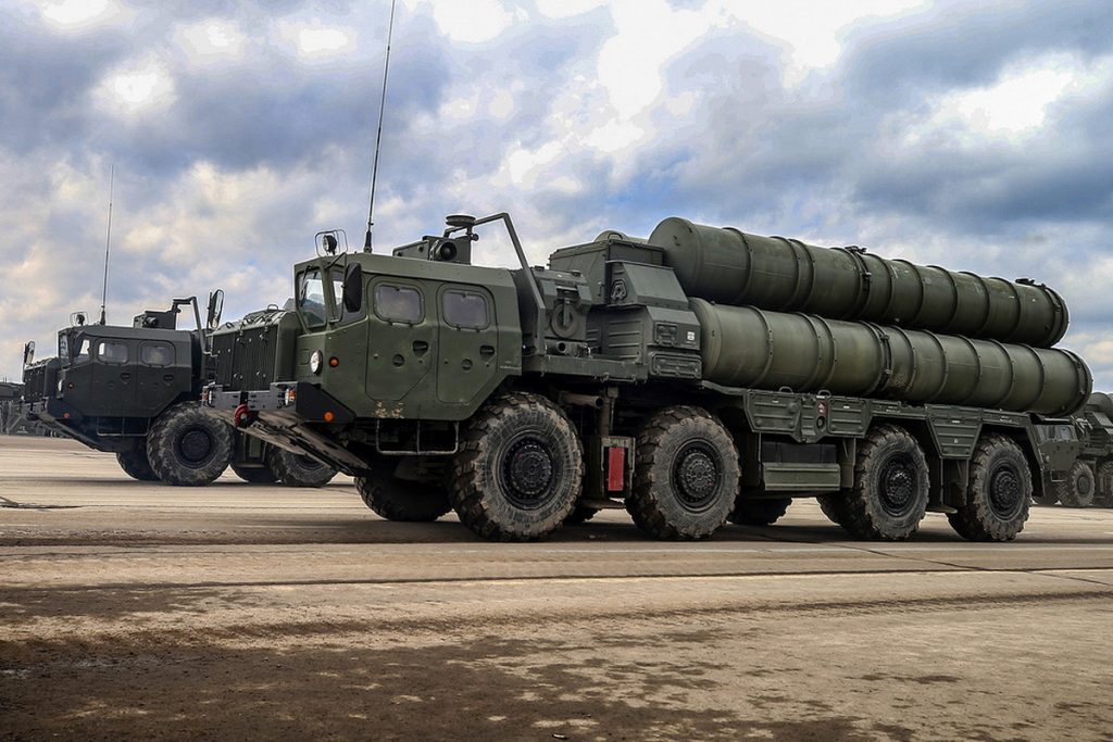 ВС РФ впервые за время СВО сбили украинскую ракету «Гром-2» — Financial Times