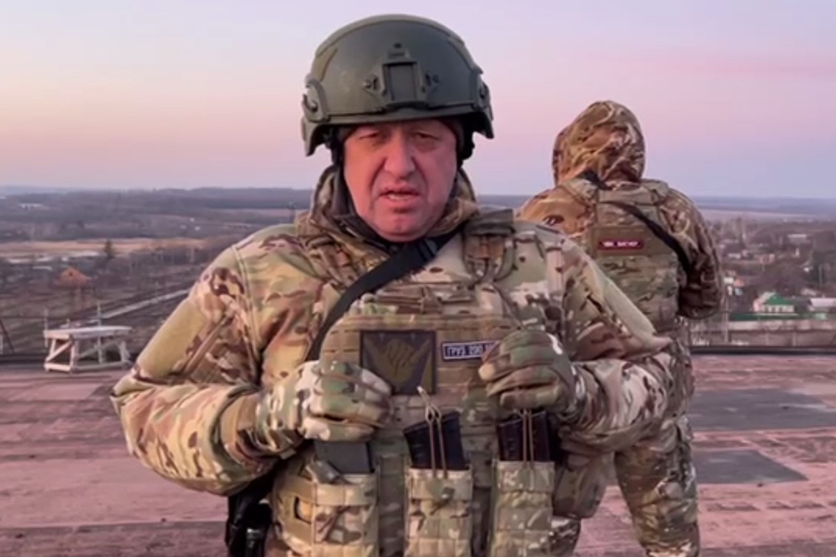 Украинские СМИ заявили, что Пригожин снял видео не в Бахмуте, а в деревне — Financial Times
