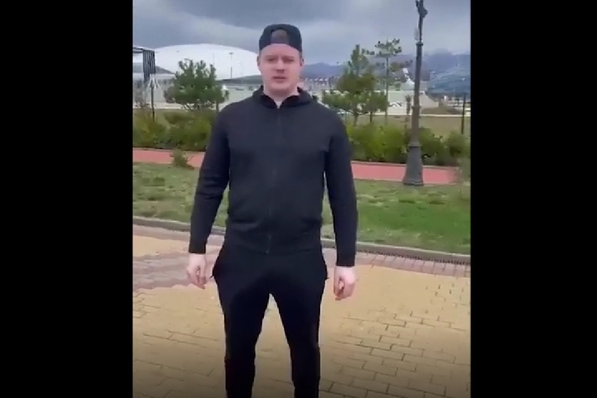 Хоккеист Артем Иванюженков записал видеообращение из Сочи о непричастности к убийству в Подмосковье — Financial Times
