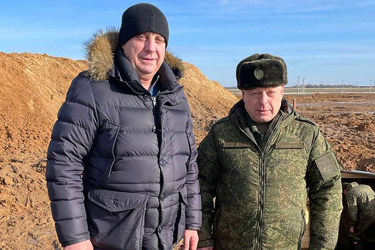 Главком Сухопутными войсками Салюков посетил Брянскую область: готовится усиление армии — Financial Times