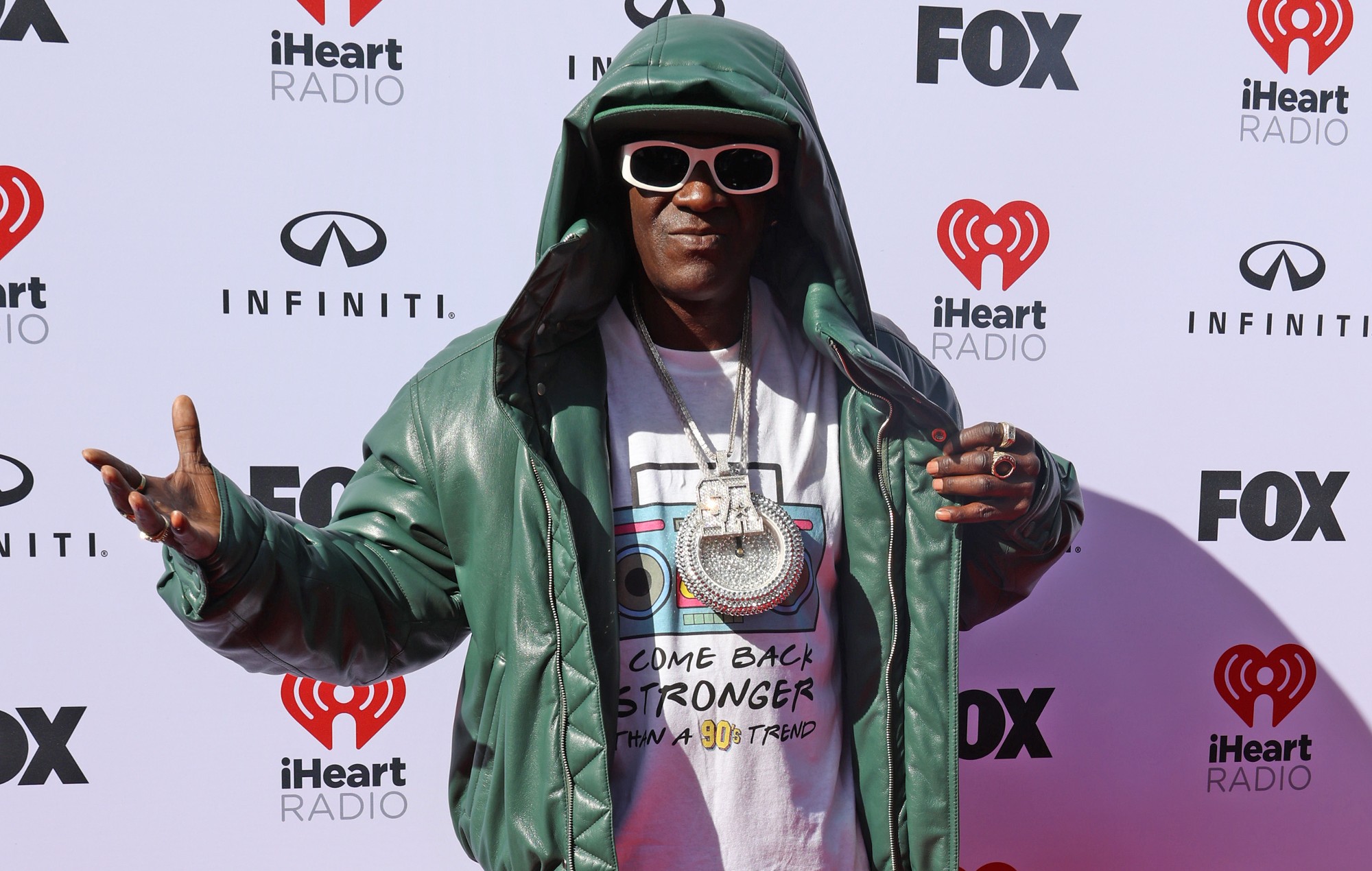 Flavor Flav подтверждает свой статус Swiftie на iHeart Radio Music Awards — Fil