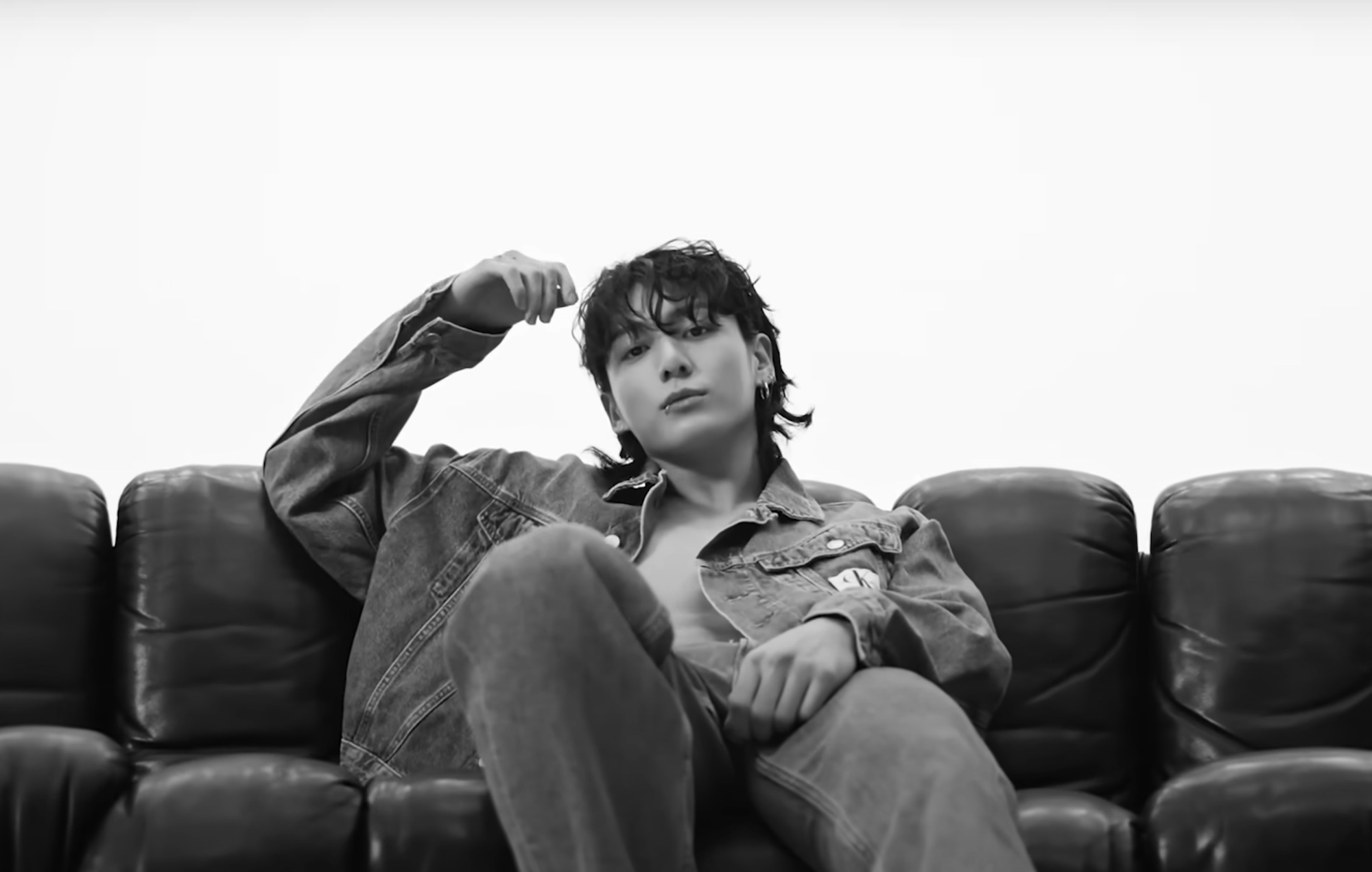 Смотрите первую рекламную кампанию Чонгука из BTS для Calvin Klein — Fil