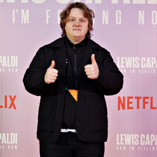 Льюис Капальди на специальном показе своего документального фильма Netflix в Глазго. — Fil