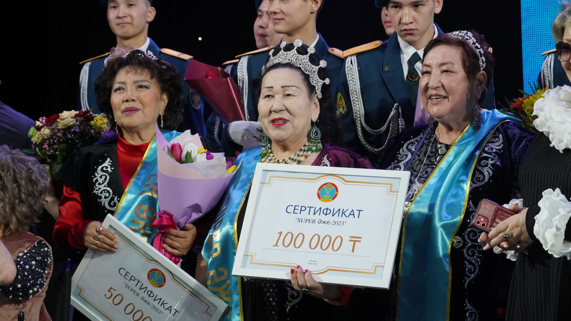 «Super әже-2023». 76-летнюю женщину назвали самой красивой в Астане — Fil