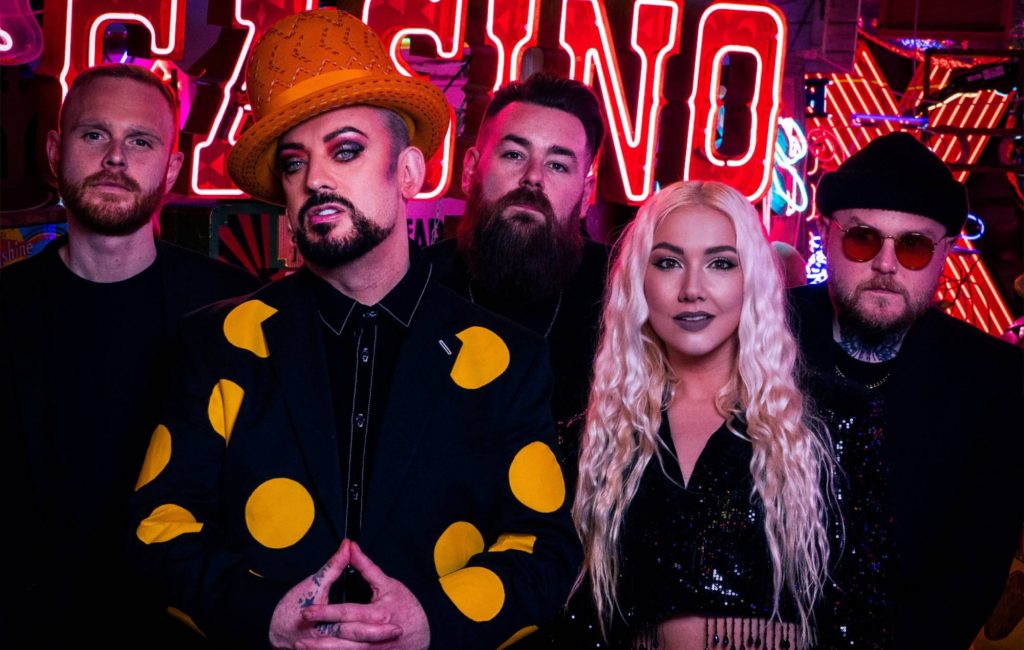Победители лотереи поделились новым синглом «Let Me Down» с Боем Джорджем — Fil
