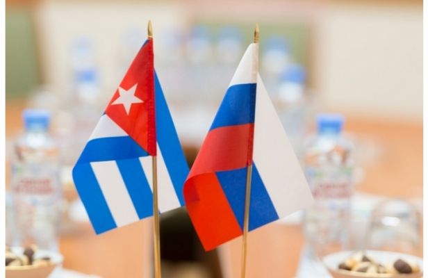 Премьер-министр Кубы посетит Россию — Financial Times