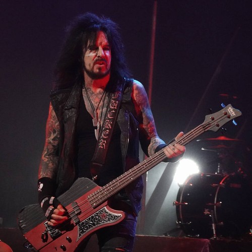 Никки Сикс работает над новой музыкой Mötley Crüe — Fil
