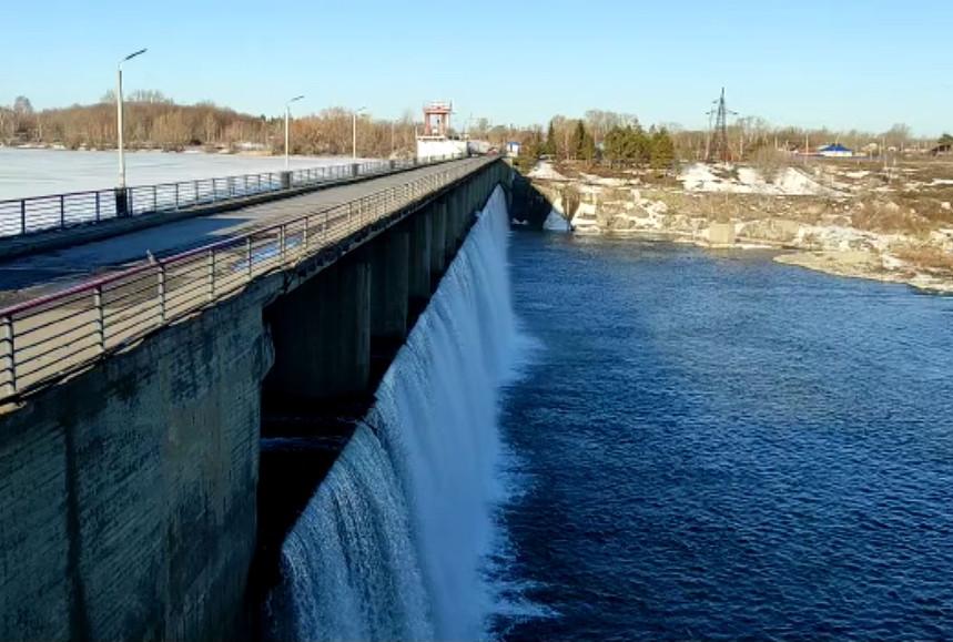 Перелив через гребень плотины начался на водохранилище в СКО — Financial Times