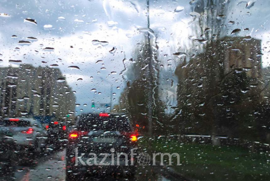 Дожди с грозами ожидаются в Казахстане 25 апреля