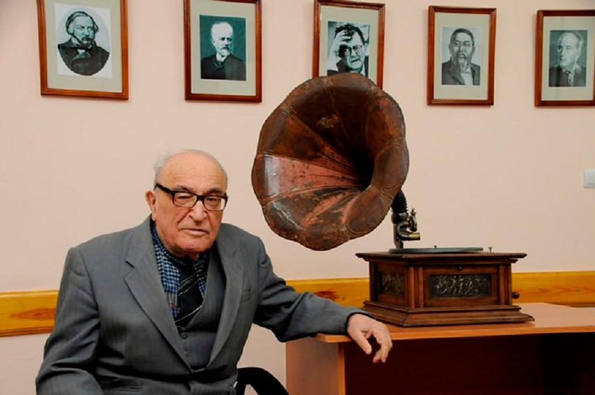 Коллекцию грампластинок Наума Шафера передадут Павлодару