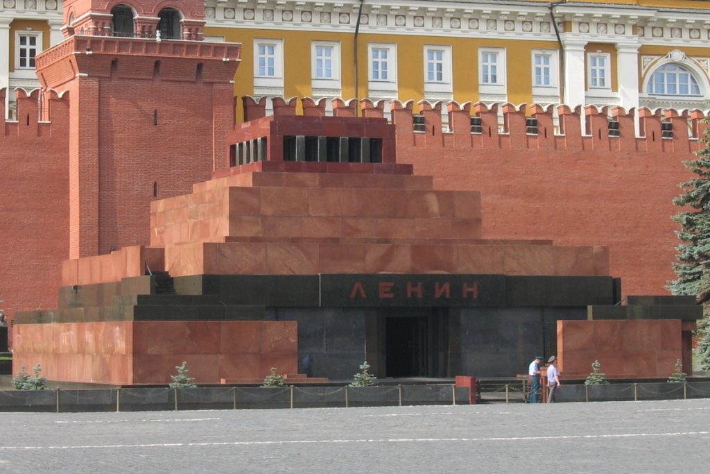 Мавзолей Ленина закроют для посетителей 23 апреля — Financial Times