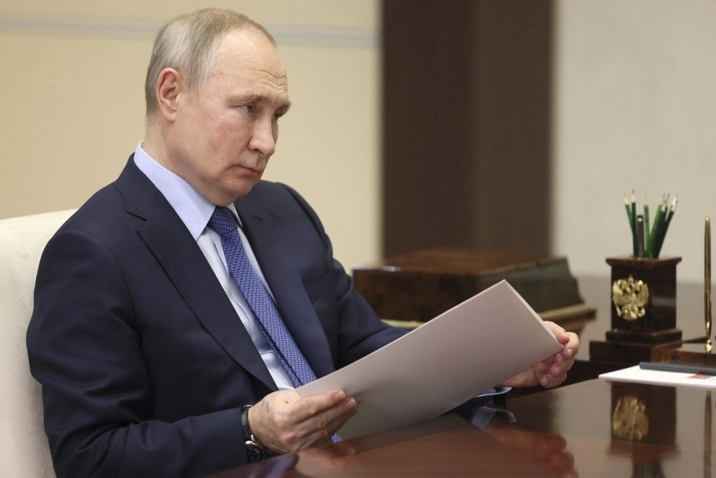 Путин пообещал россиянам увеличение зарплат — Financial Times