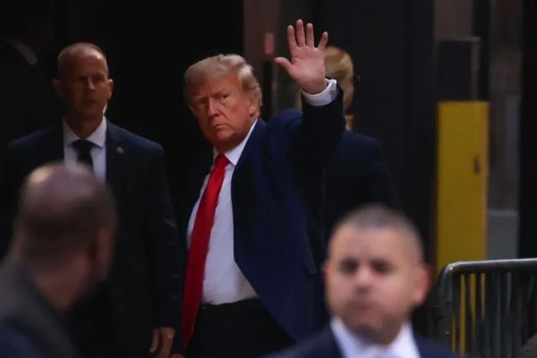 Трампу может грозить 136 лет тюрьмы — Financial Times
