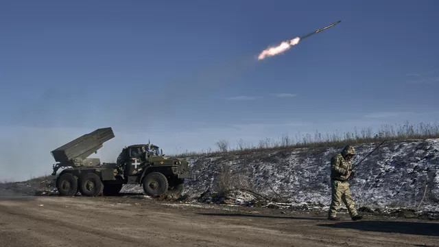 ВСУ выпустили 30 снарядов по Ясиноватой — Financial Times