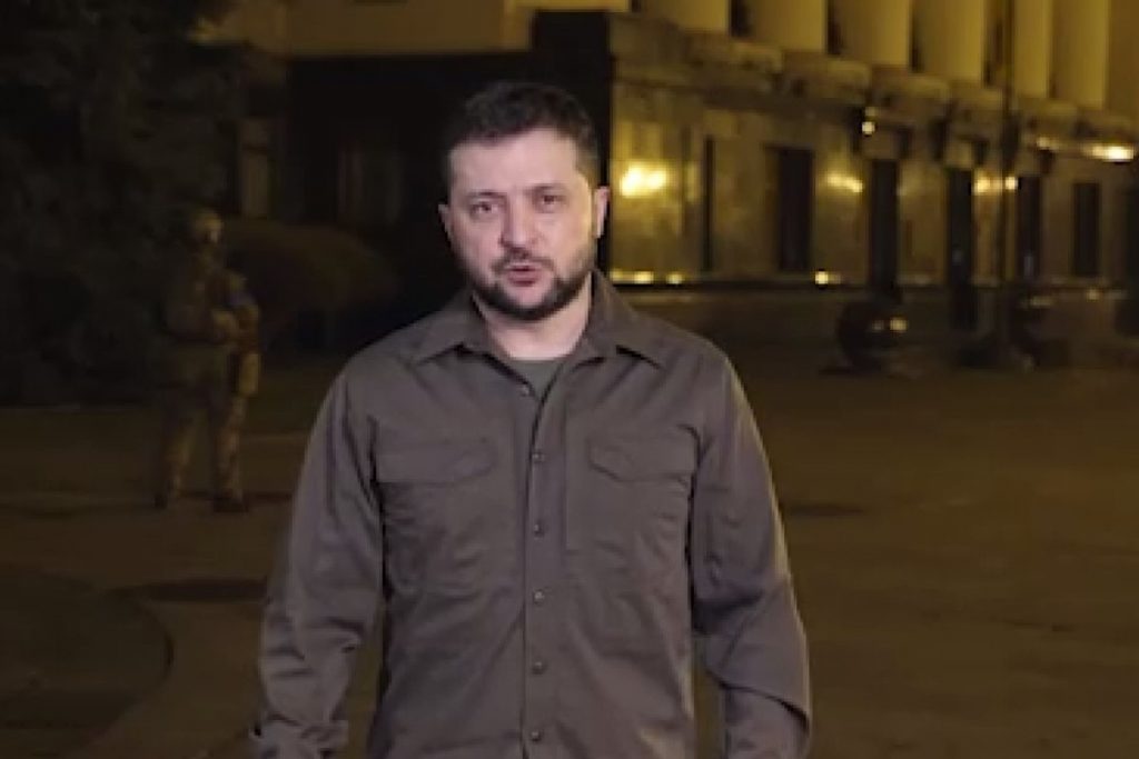 Зеленский заявил, что Вашингтон знает о каждом потраченном Киевом центе — Financial Times