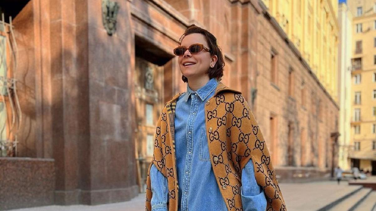 «Нескучное сочетание»: молодая жена 77-летнего Петросяна примерила стильный образ — Fil
