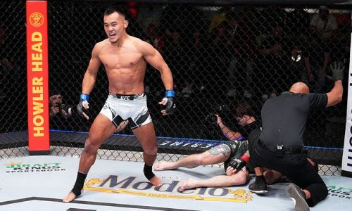 Казахскому бойцу предсказали четвертую победу в UFC