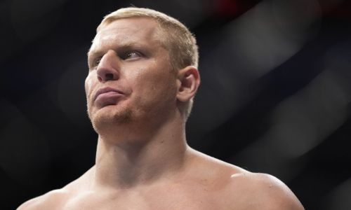 Российского бойца UFC «спалили на ставках» прямо перед боем. Видео