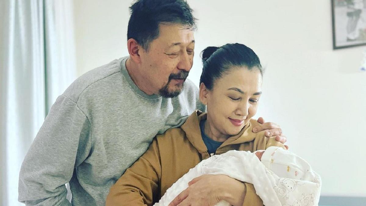 У Азата Сейтметова и Данагуль Темирсултановой родился внук — Fil