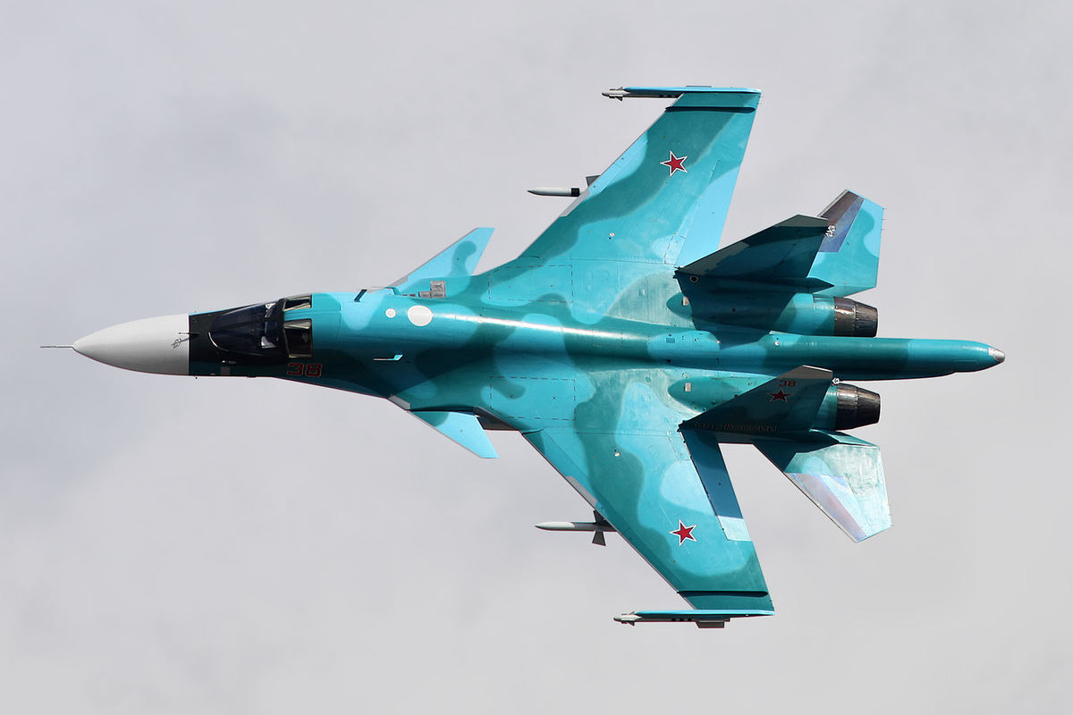 Авиаконструктор Лукашевич назвал причины схода боеприпаса Су-34 над Белгородом — Financial Times