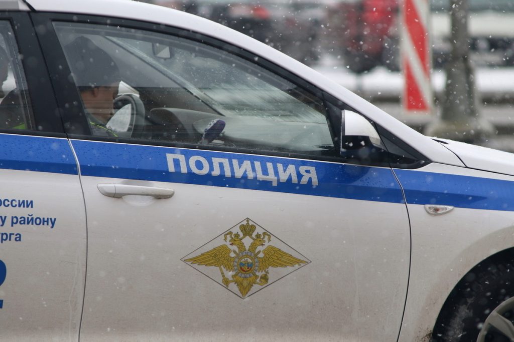 Россиянка покончила с собой после обмана мошенников — Financial Times