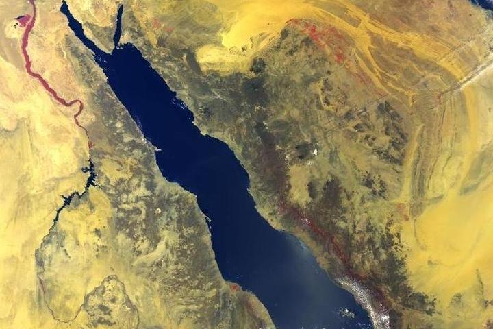 Суда саудовской Джидды ищут в Красном море яхту с россиянами — Financial Times