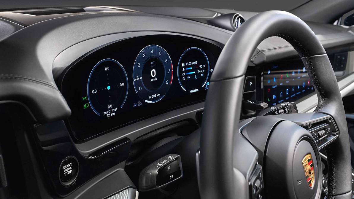 Рестайлинговый Porsche Cayenne получит три дисплея на торпедо