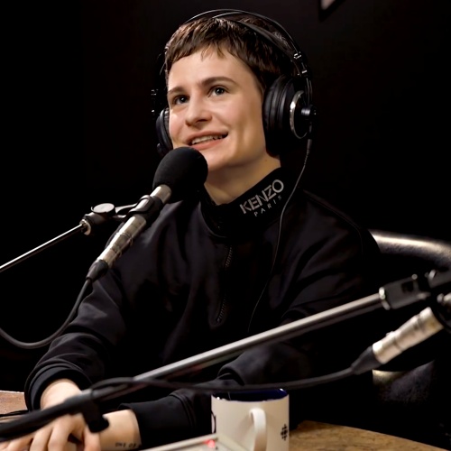 Christine and the Queens: «Грядущий альбом буквально преследуют ангелы» — Fil